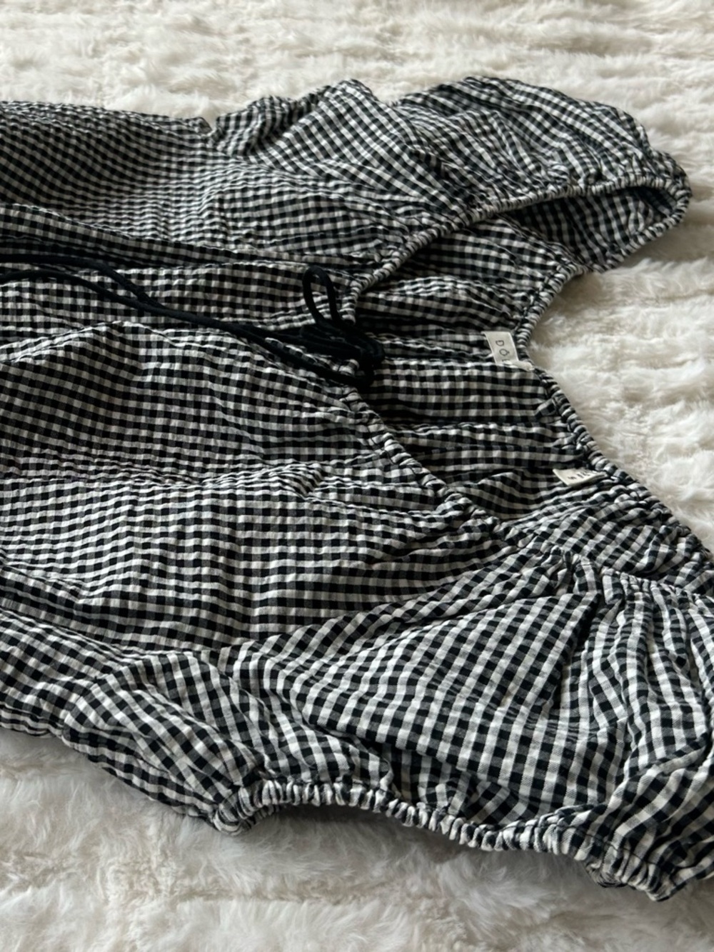 Doen Set Hilary Top and Larena La Maddalena Gingham Shorts - Picture 9 of 16